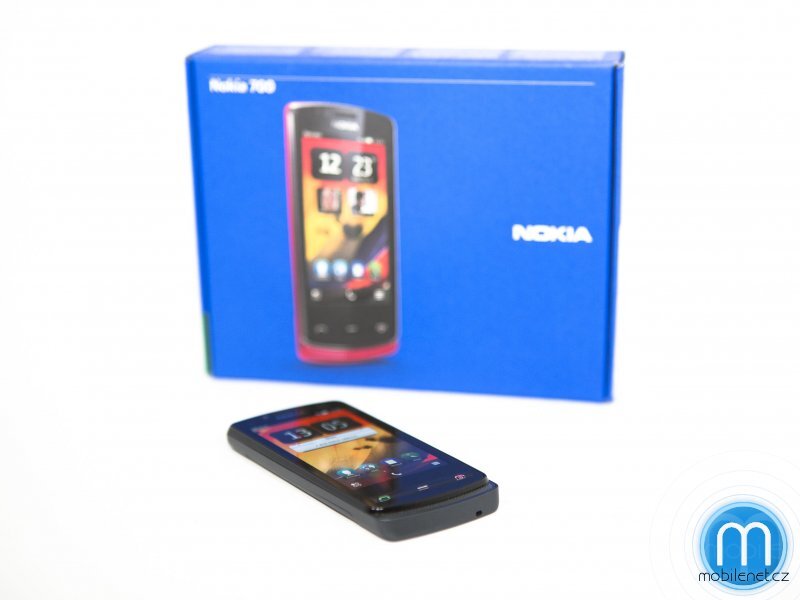 Nokia 700