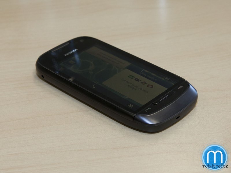 Nokia 701
