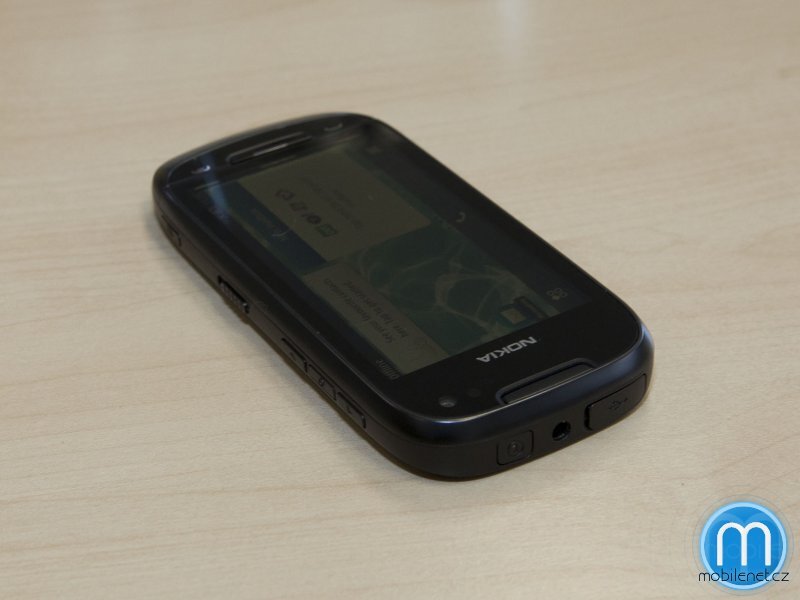 Nokia 701