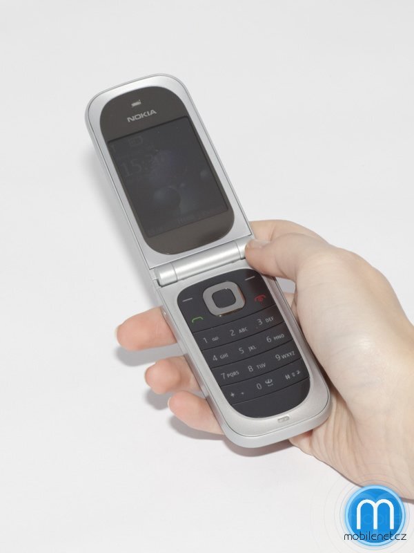 Nokia 7020