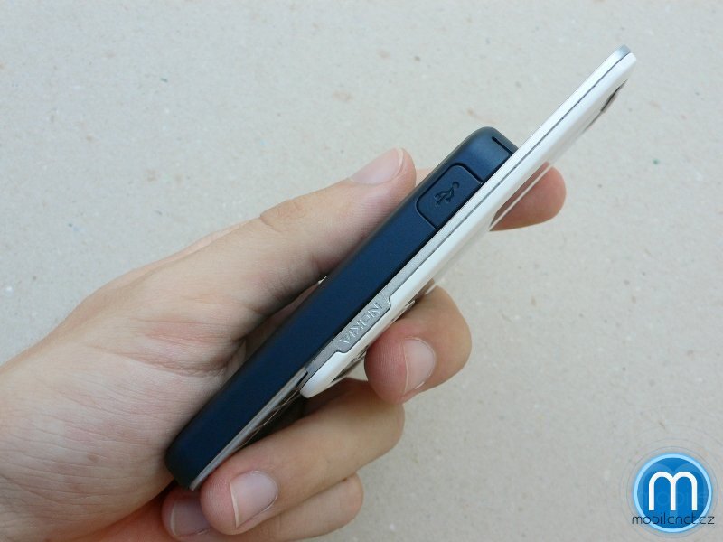 Nokia 7610 Supernova