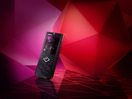 Nokia 7900 Prism: extravagance, styl a OLED displej