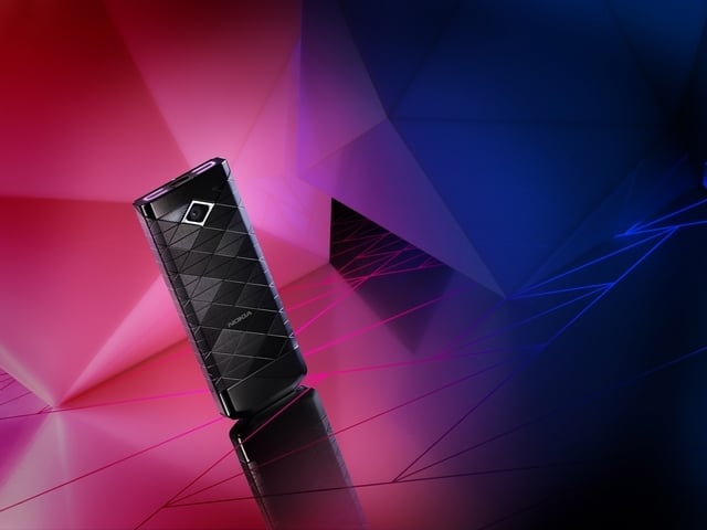 Nokia 7900 Prism: extravagance, styl a OLED displej