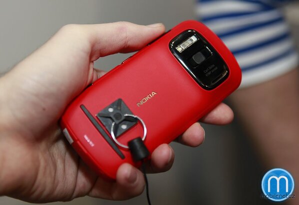 Nokia 808 PureView