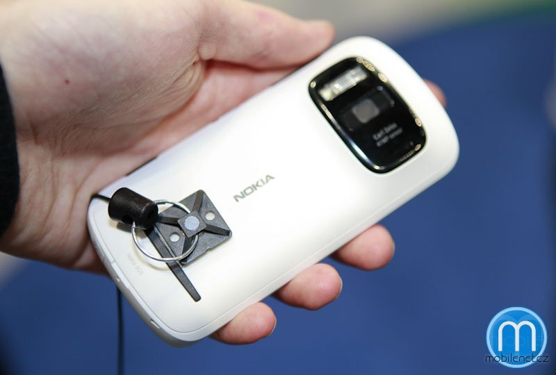 Nokia 808 PureView