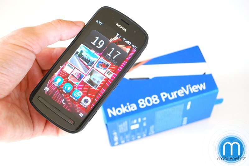 Nokia 808 PureView
