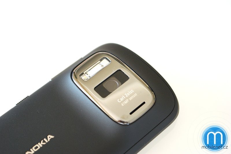 Nokia 808 PureView