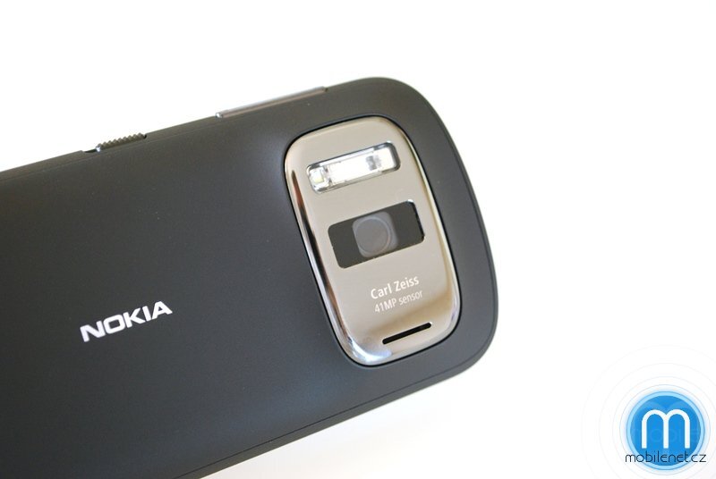 Nokia 808 PureView