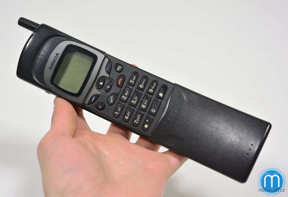 Nokia 8110i