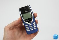 Nokia 8210