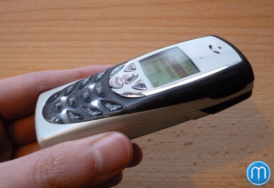 Nokia 8310