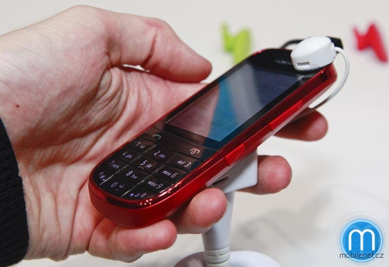 Nokia Asha 203