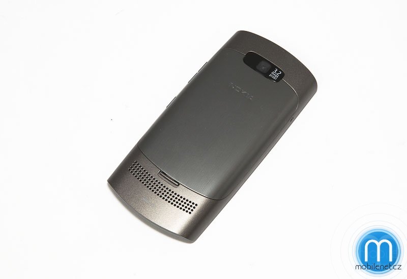 Nokia Asha 303