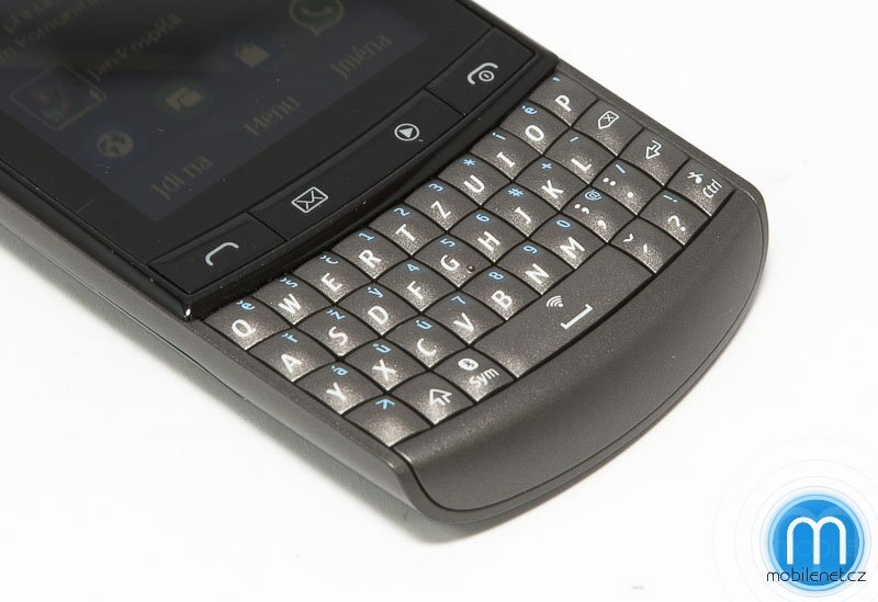 Nokia Asha 303