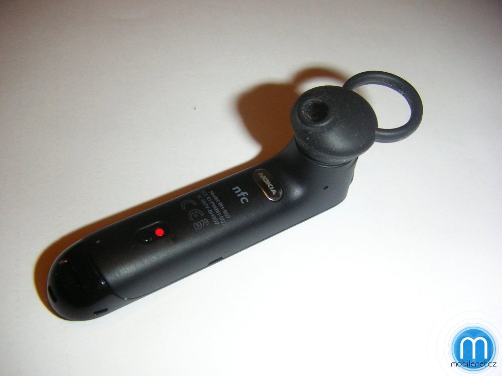 Nokia Bluetooth Stereo Headset Reaction BH-907