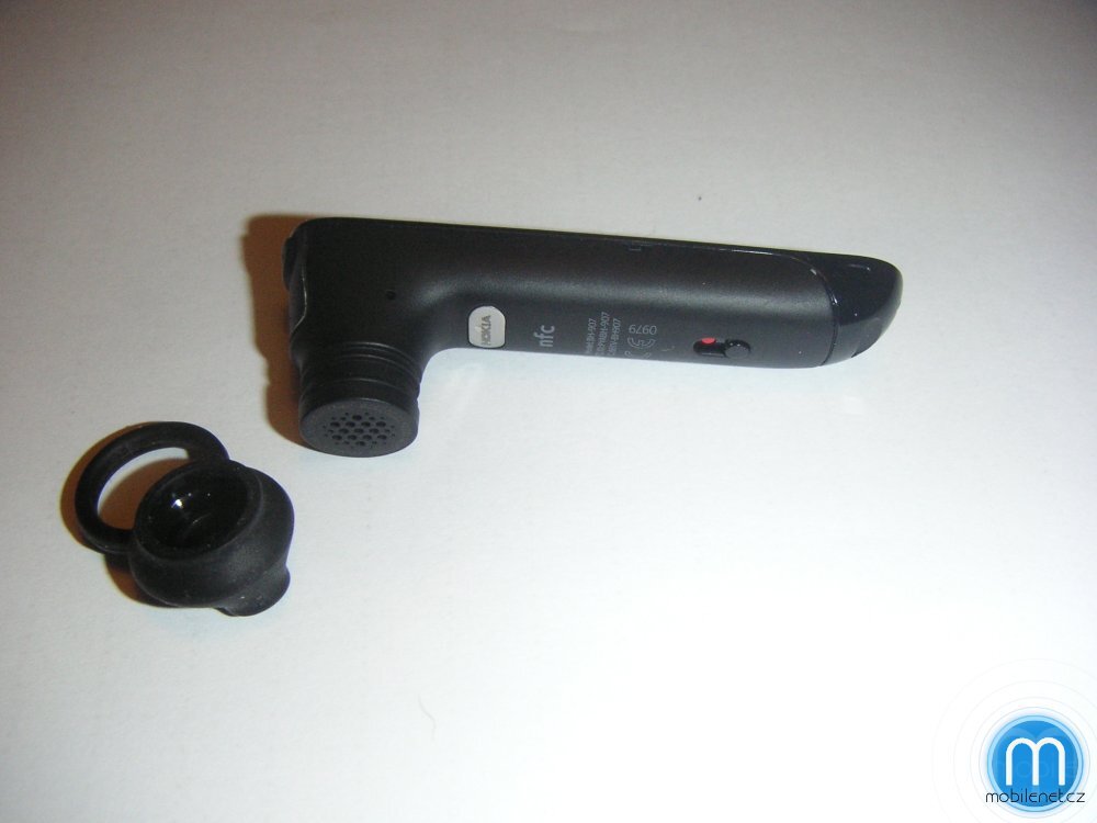 Nokia Bluetooth Stereo Headset Reaction BH-907
