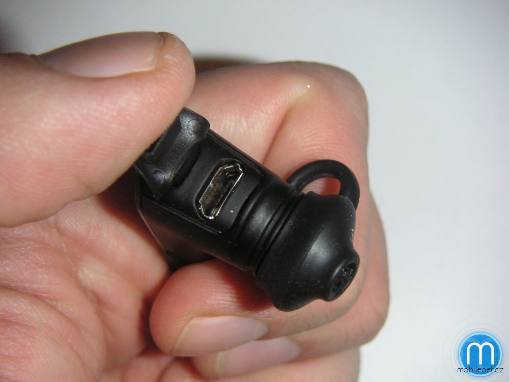 Nokia Bluetooth Stereo Headset Reaction BH-907