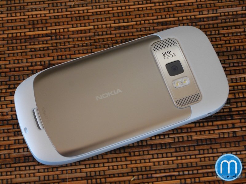 Nokia C7