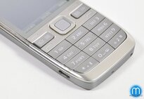 Nokia E52