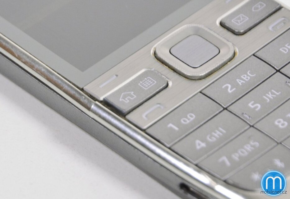 Nokia E52
