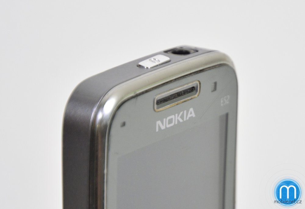 Nokia E52