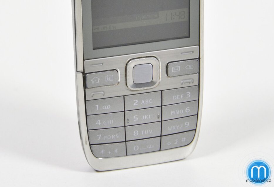 Nokia E52