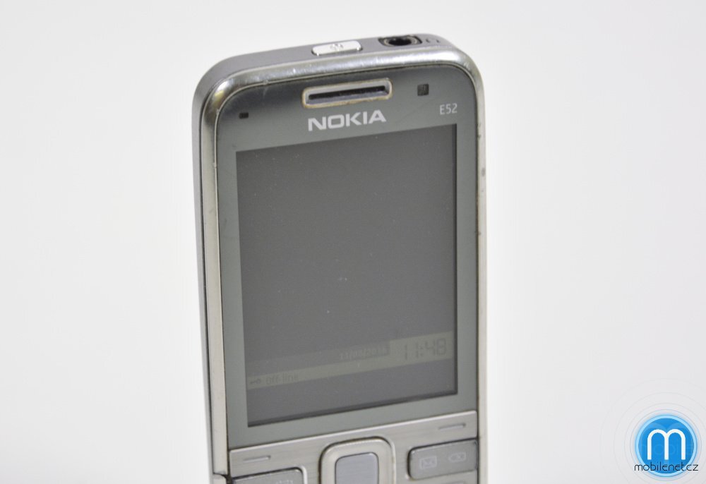 Nokia E52