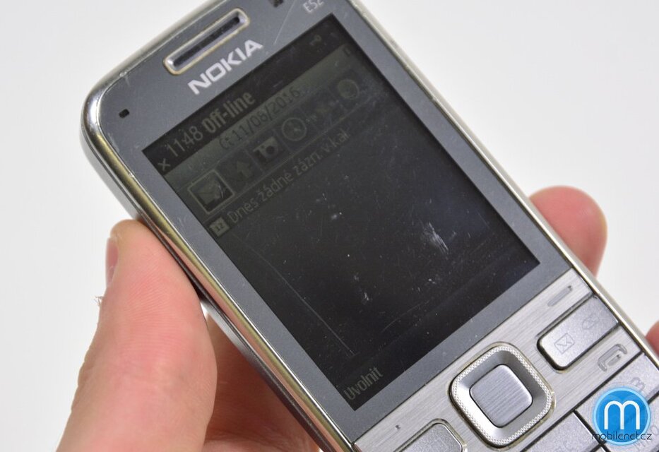 Nokia E52