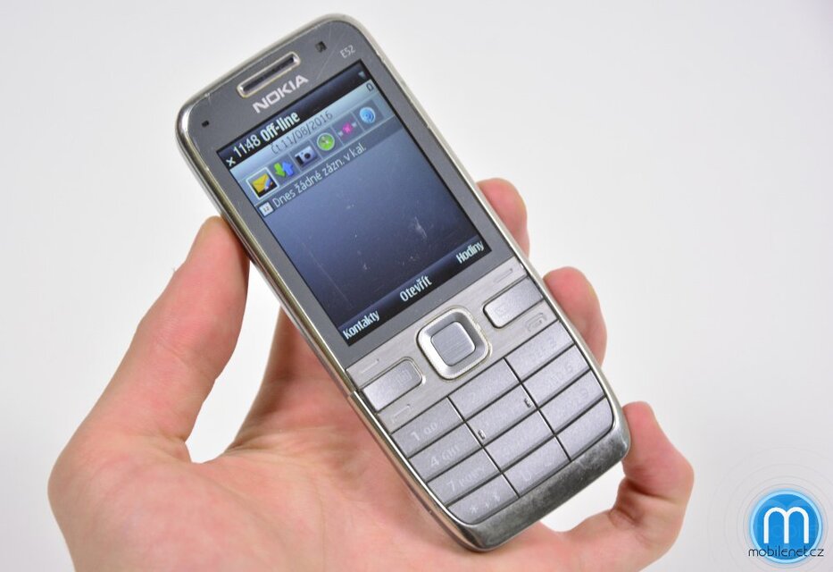Nokia E52