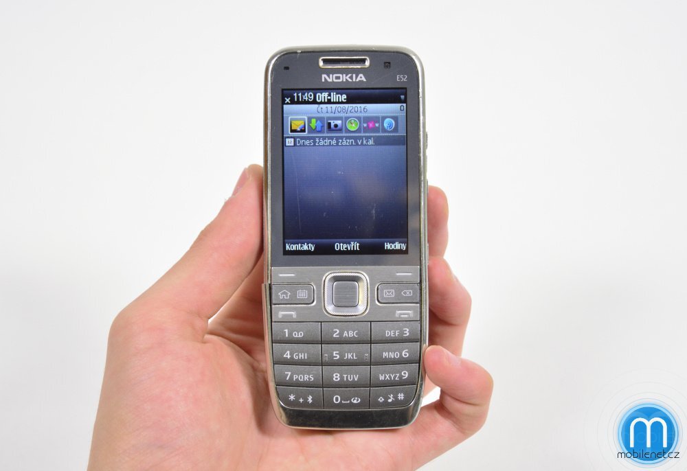 Nokia E52