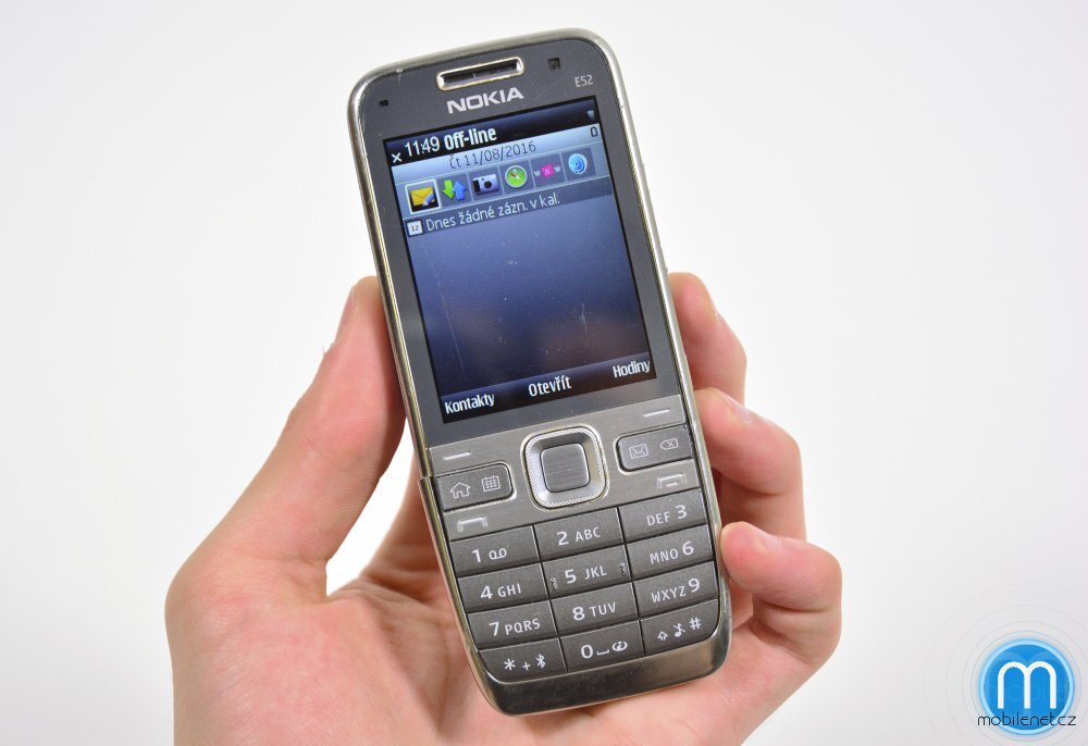 Nokia E52