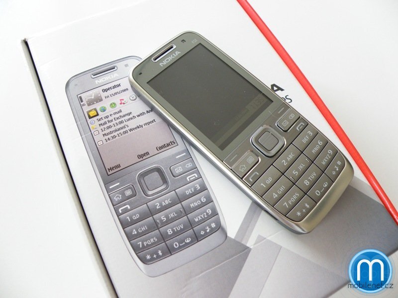 Nokia E52