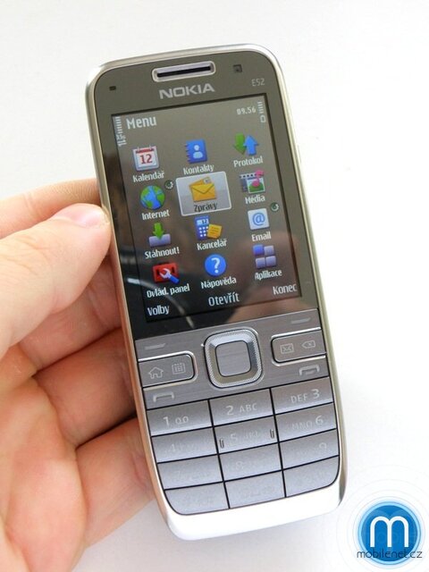 Nokia E52
