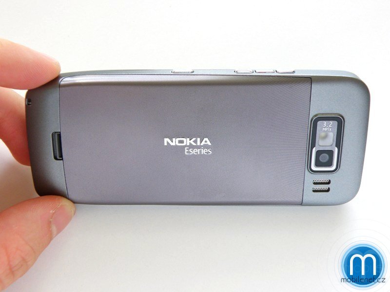 Nokia E52