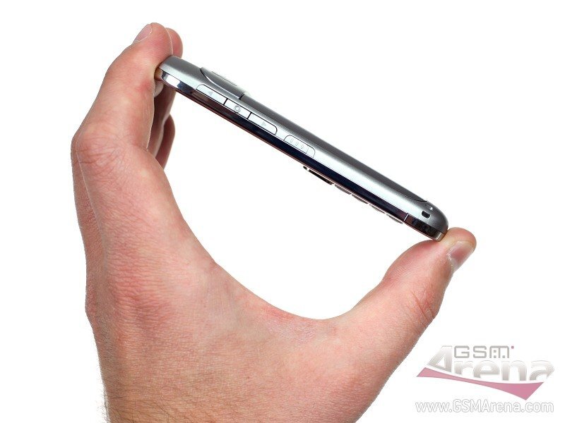 Nokia E6 -první živé fotografie