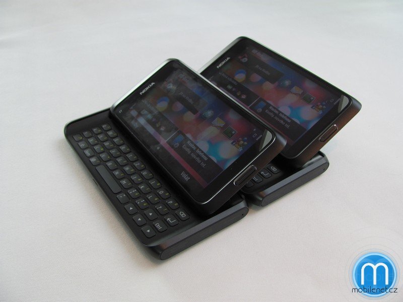 Nokia E7