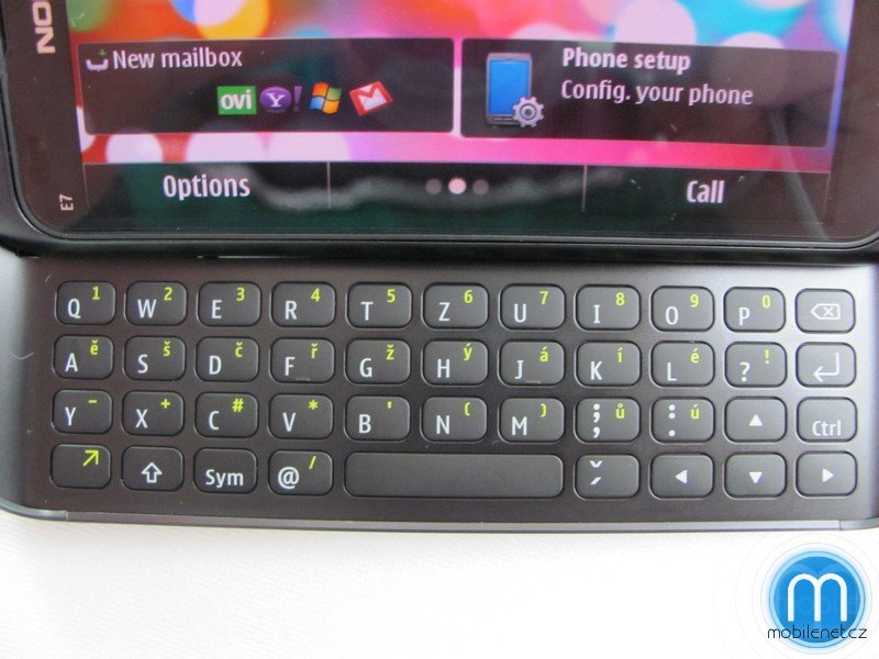 Nokia E7