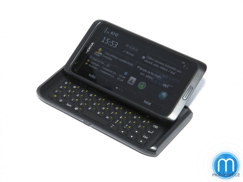 Nokia E7