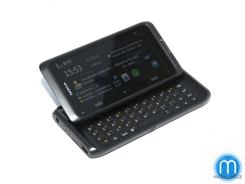 Nokia E7