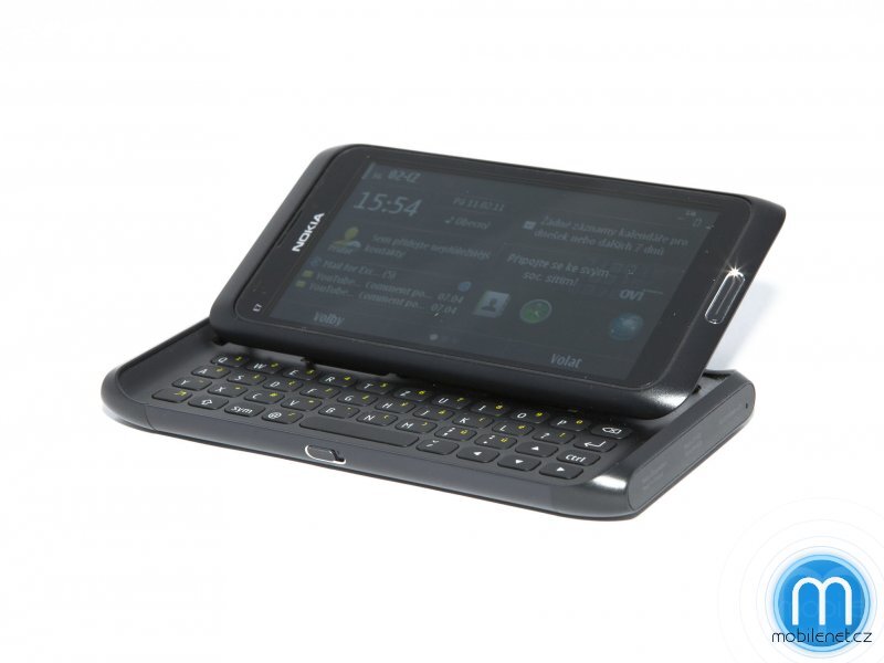 Nokia E7