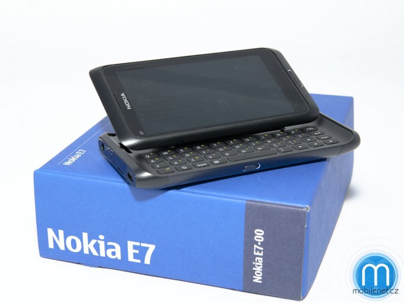 Nokia E7