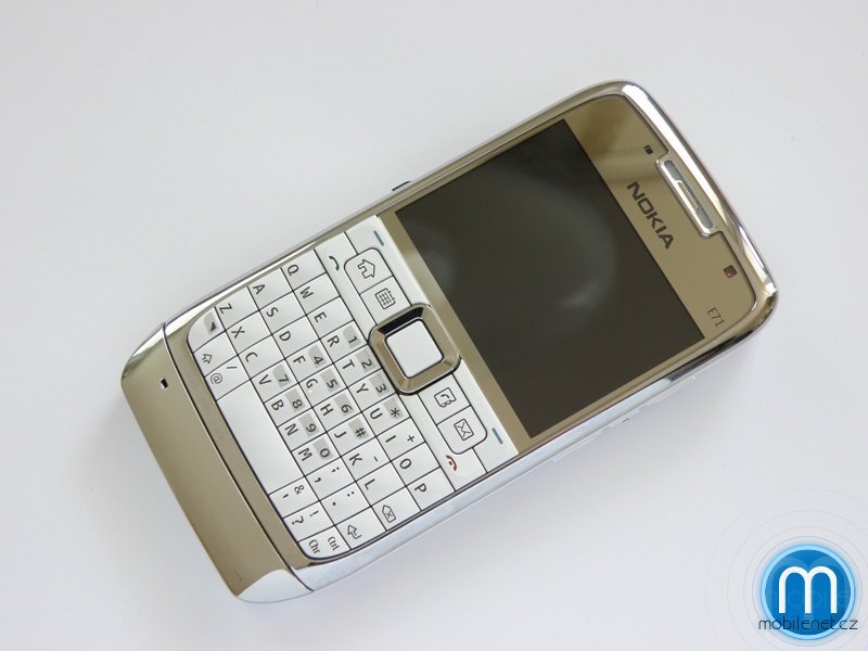 Nokia E71
