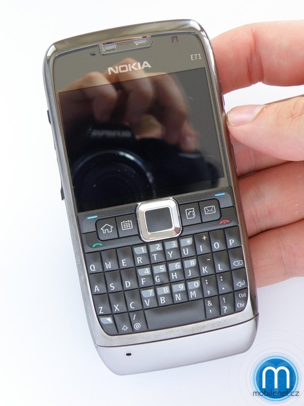 Nokia E71