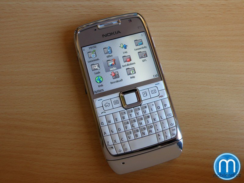 Nokia E71