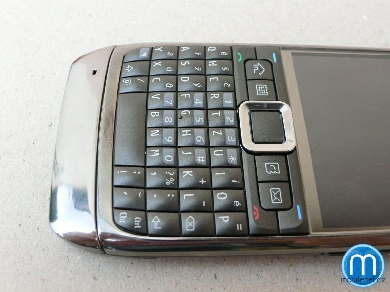 Nokia E71