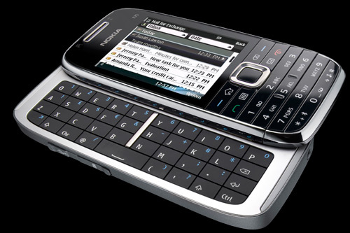 Nokia E75: manažer s výsuvnou QWERTY