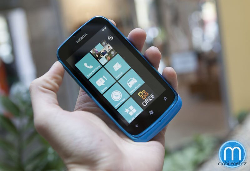 Nokia Lumia 610