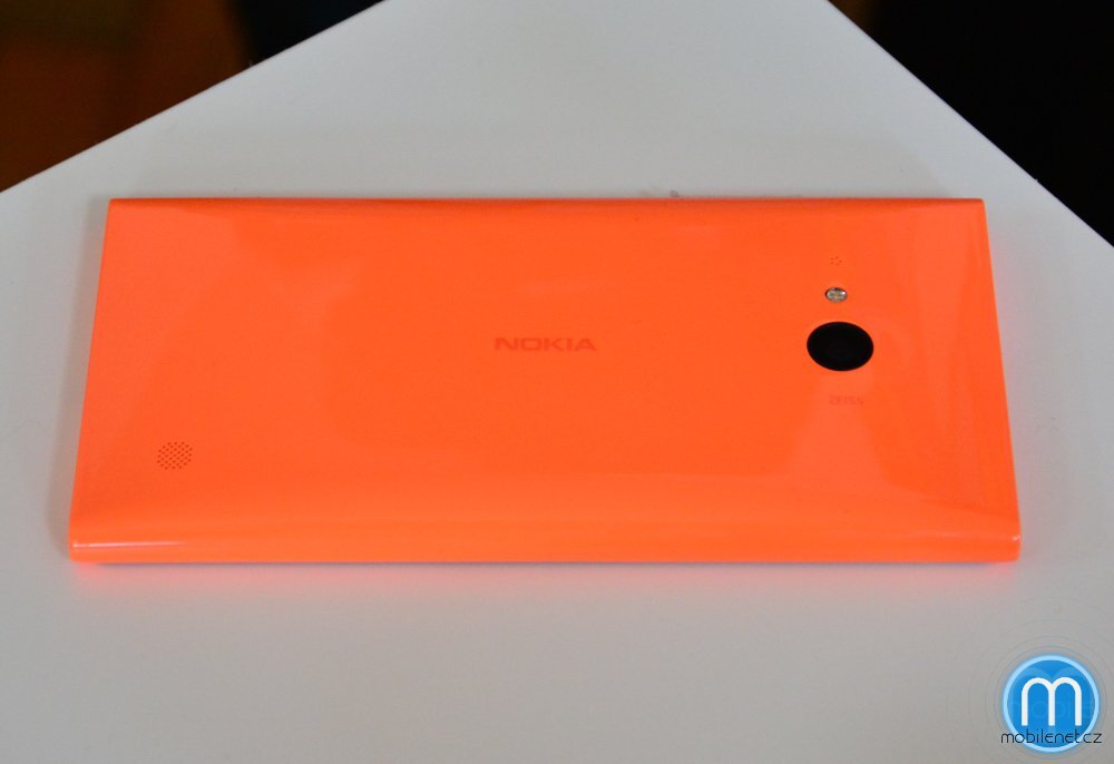 Nokia Lumia 730 a Lumia 735