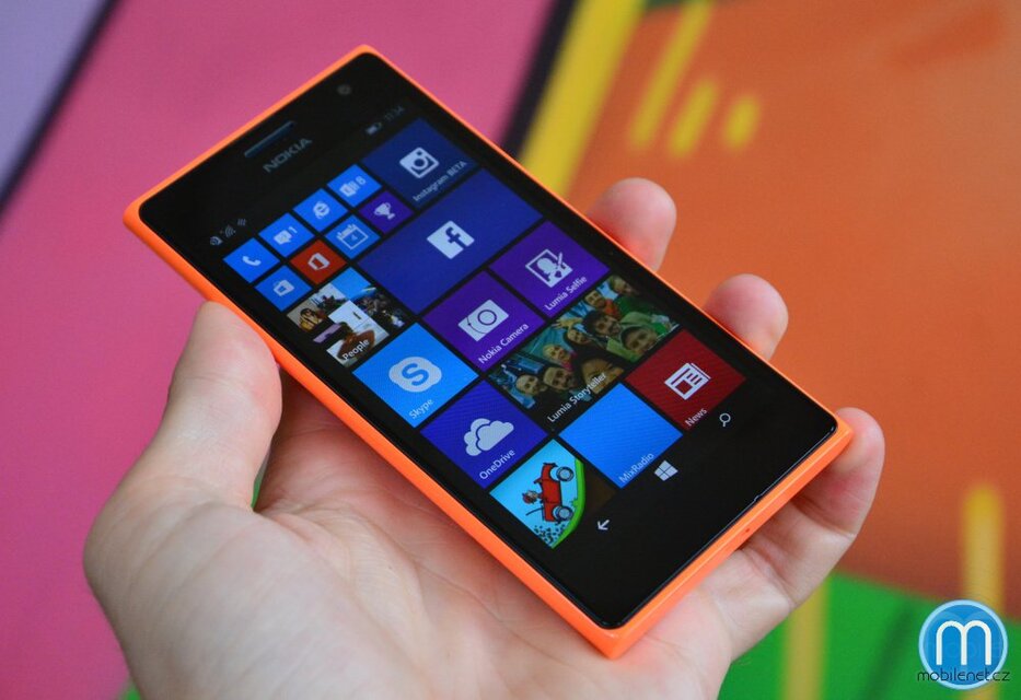 Nokia Lumia 730 a Lumia 735