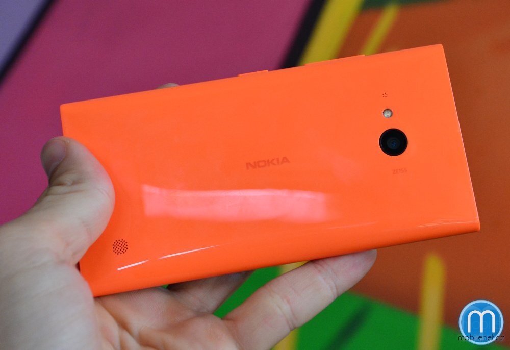 Nokia Lumia 730 a Lumia 735